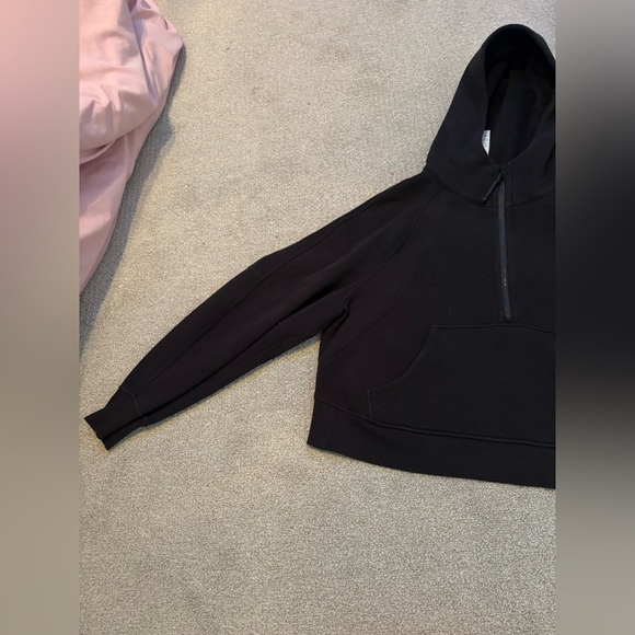 Lululemon Scuba - Picture 3 of 8